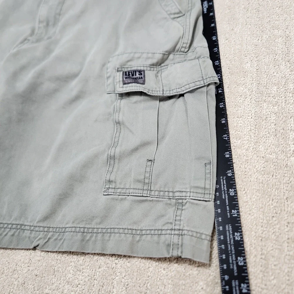 Vintage Levis Cargo Shorts Men 36 *READ Y2K Baggy Wide Leg Utility Paratrooper